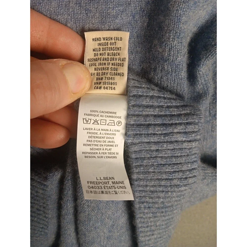L.L. Bean 100% Cashmere Blue Soft Sweater Mens  Regular Large  - Crew Neck